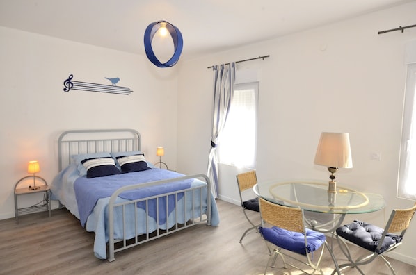 Hotel de la Villa Biron accepte les chiens à Saint-Ouen