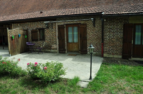 La Ferme d'Aristide accepte les chiens à Saillenard