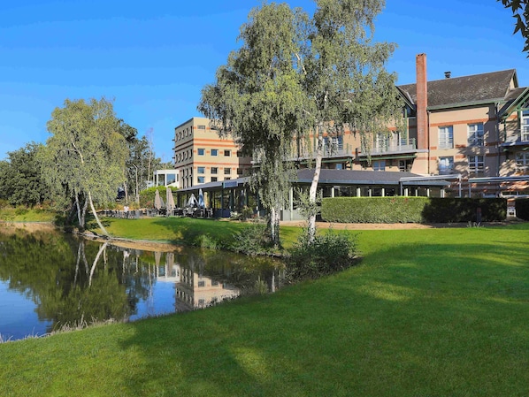 Mercure Orléans Portes de Sologne accepte les chiens à Ardon