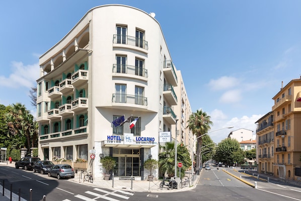 Locarno accepte les chiens à Nice