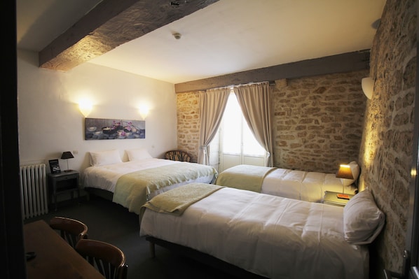 le relais accepte les chiens à Beze