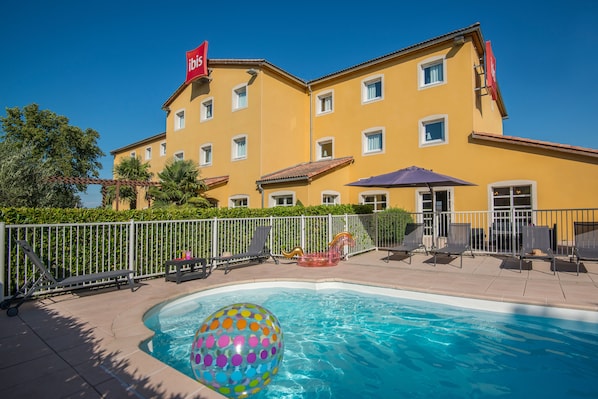 ibis Manosque Cadarache accepte les chiens à Manosque