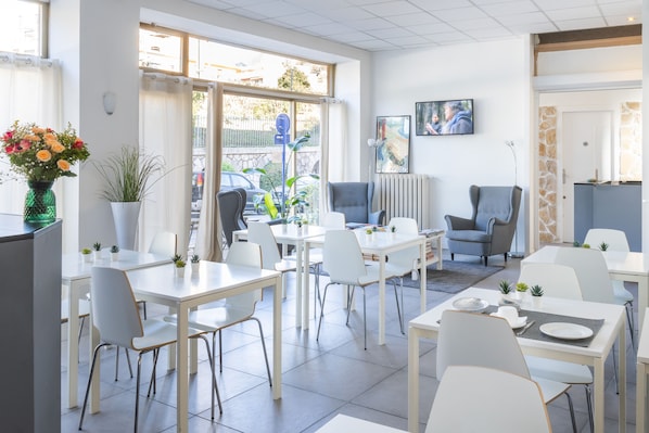 Hotel de Belgique accepte les chiens à Menton