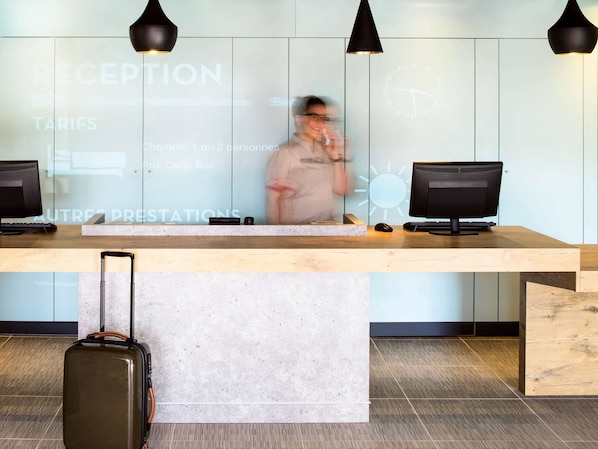 ibis Roanne accepte les chiens à Le Coteau