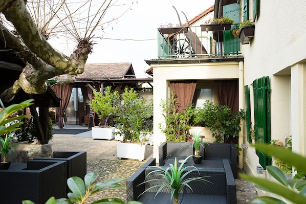 Auberge des Grands Bois accepte les chiens à Buchillon