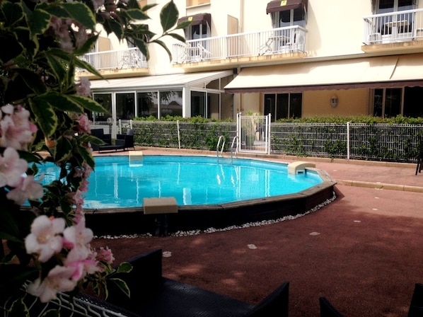 Les Charmilles accepte les chiens à Lux