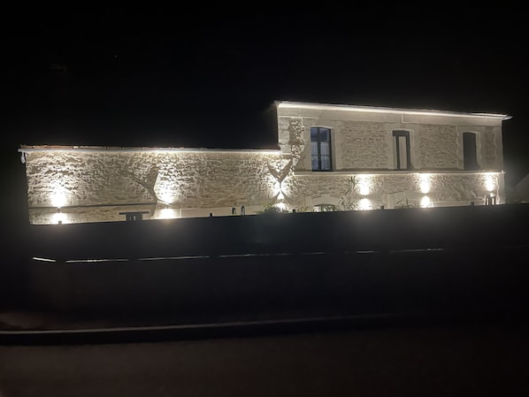 Le Domaine de la Clarté accepte les chiens à Venoy