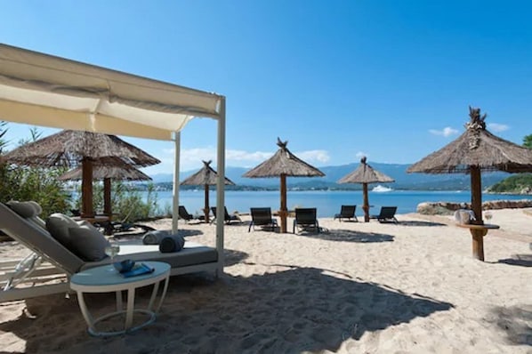 Isulella Hotel & restaurant accepte les chiens à Porto-Vecchio