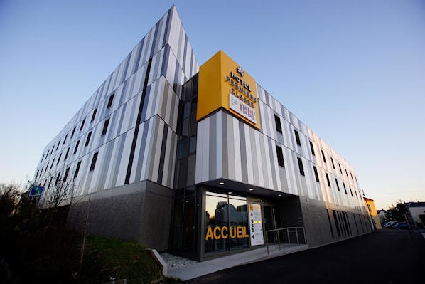 Première Classe Le Havre Les Docks accepte les chiens à Le Havre