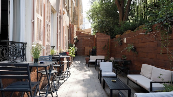 Hotel Busby accepte les chiens à Nice