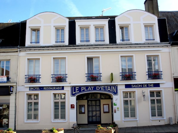 Hôtel le Plat d'Etain accepte les chiens à Brou
