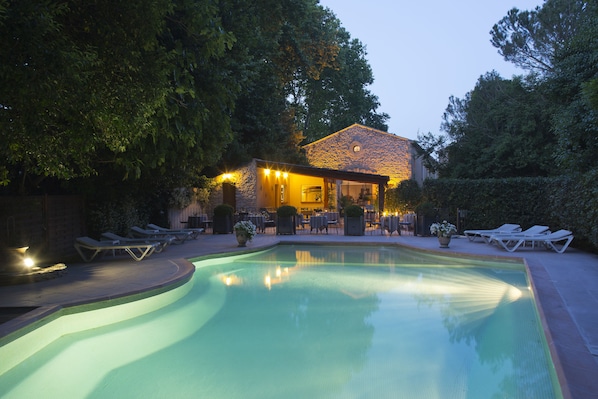 Le Pré Galoffre accepte les chiens à Nîmes