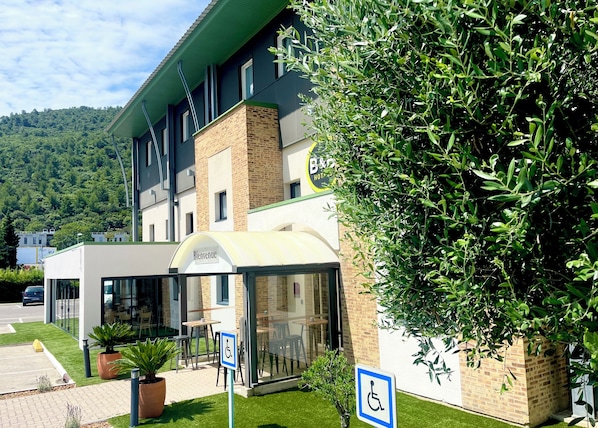 B&B Hotel Aubagne Gémenos accepte les chiens à Gemenos