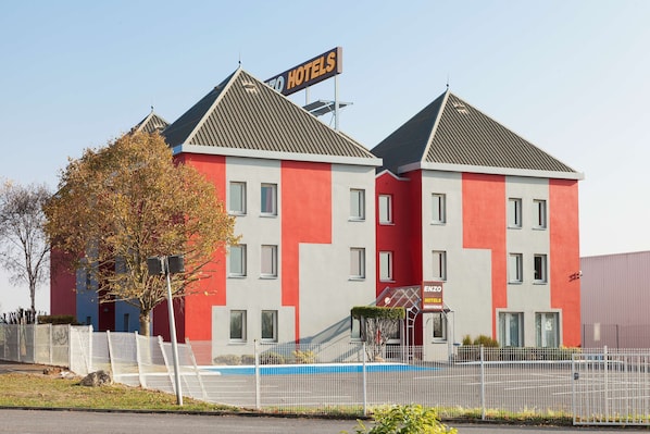 Enzo Hotels Chalons en Champagne by Kyriad Direct accepte les chiens à Saint-Martin-sur-le-Pre