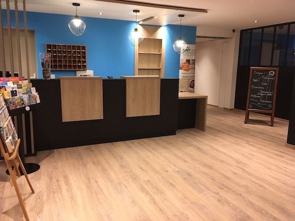 Brit Hotel Salon de Provence accepte les chiens à Salon-de-Provence