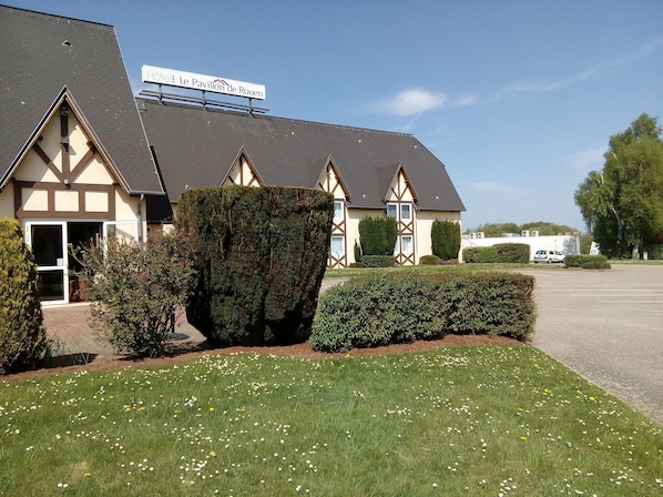 Hôtel le Pavillon de Rouen accepte les chiens à Franqueville-Saint-Pierre