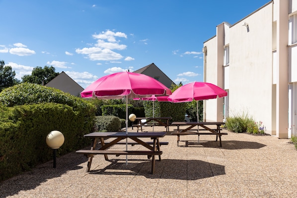 ibis Autun accepte les chiens à Plan d'eau du Vallon