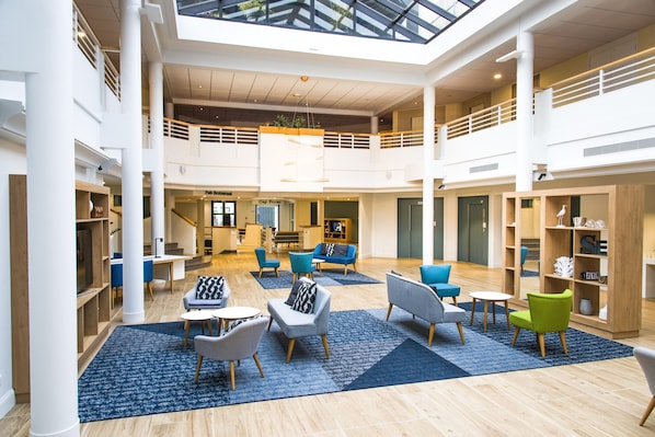 Holiday Inn Calais-Coquelles, an IHG Hotel accepte les chiens à Coquelles