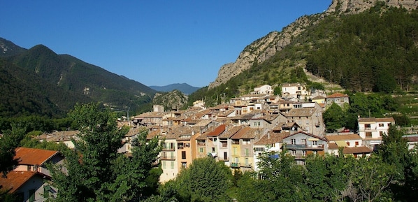Hotel Les Alizés accepte les chiens à Puget-Theniers
