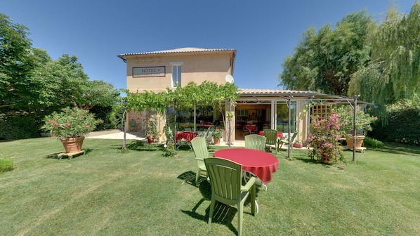 Hôtel Le Caboulot accepte les chiens à Vaumeilh