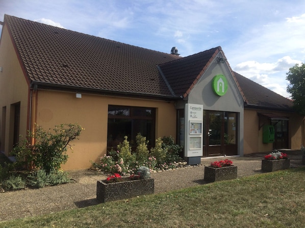 Campanile Mulhouse - Illzach Ile Napoleon accepte les chiens à Illzach