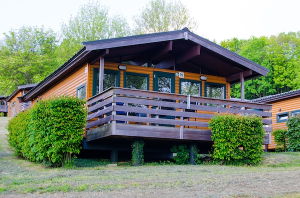 Vallée les Etoiles accepte les chiens à Hastiere