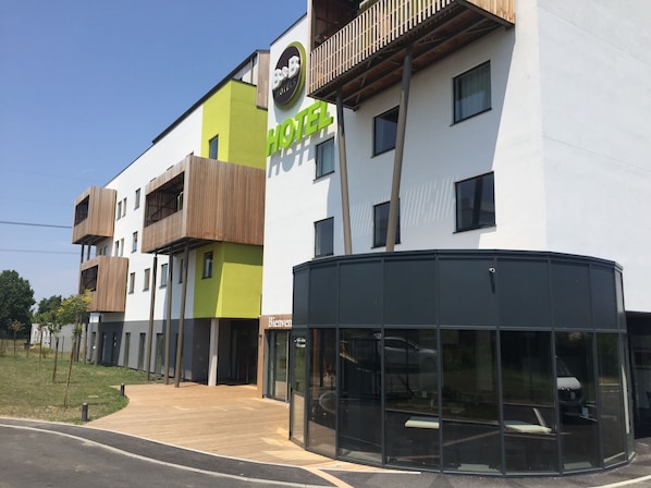 B&B Hotel Bordeaux Est accepte les chiens à Tresses