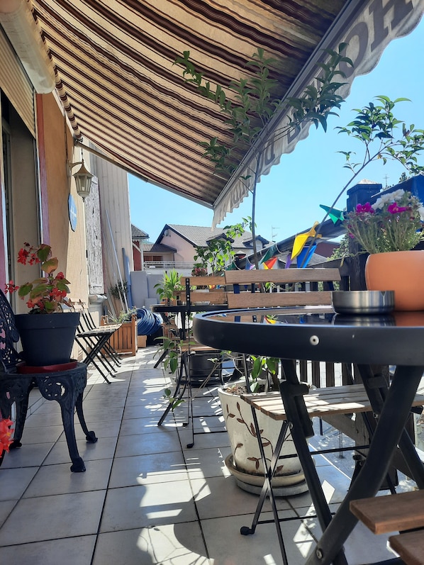 Hôtel du Midi accepte les chiens à Domene