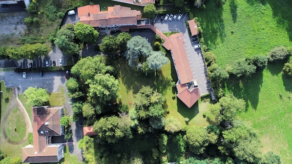 Clos St Eloi, The Originals Relais (Relais du Silence) accepte les chiens à Thiers