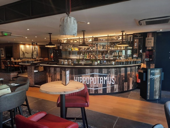 Hôtel Forest Hill Paris Meudon-Vélizy accepte les chiens à Meudon