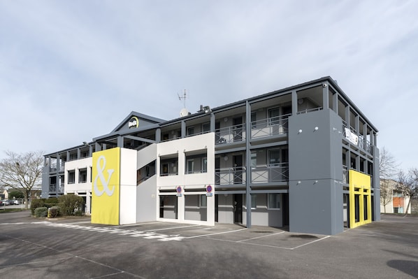 B&B Hotel Nantes Parc Expos La Chapelle accepte les chiens à La Chapelle-sur-Erdre