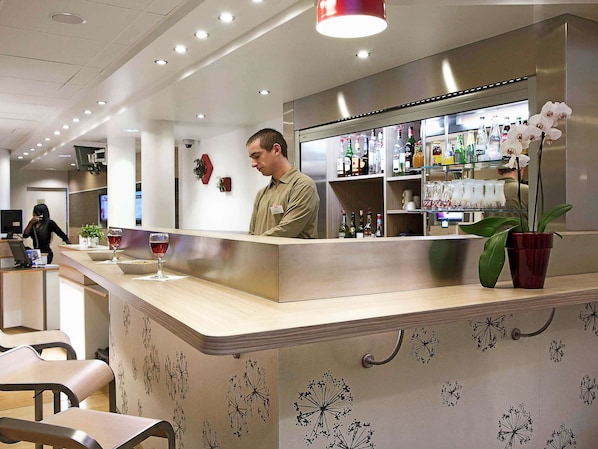 ibis Paris Porte de Vanves Parc des Expositions accepte les chiens à Vanves