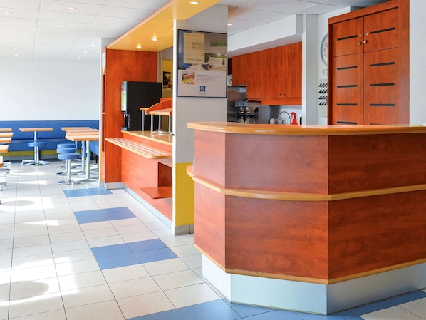 Ibis Budget Orléans Sud Co’met accepte les chiens à Orléans