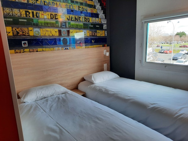 Kyriad Direct Caen Nord - Memorial accepte les chiens à Saint-Contest