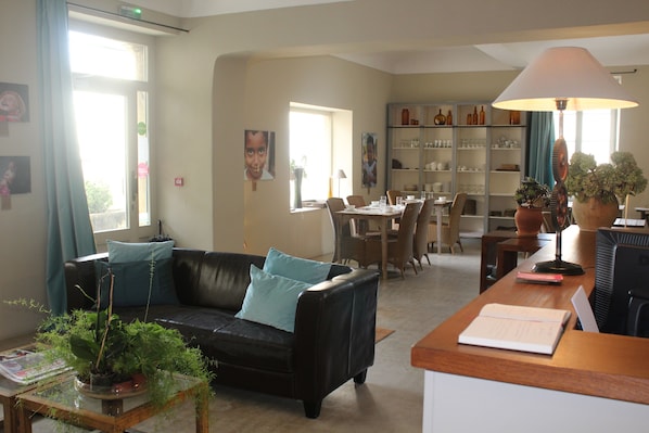 Hôtel de Mirmande accepte les chiens à Mirmande