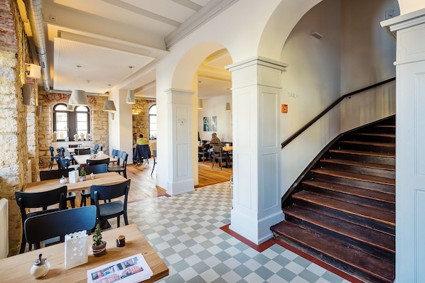 ALTES SPITAL Hotel Café Bar Restaurant accepte les chiens à Muellheim