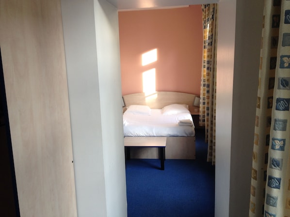 César Hôtel accepte les chiens à Charleville-Mezieres