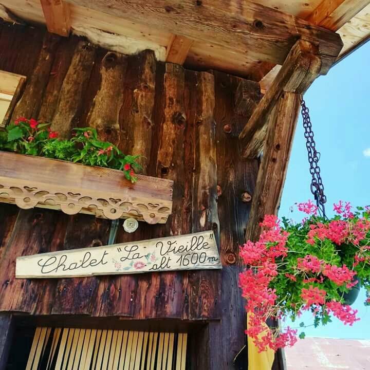 alpage de la vieille accepte les chiens à Morillon