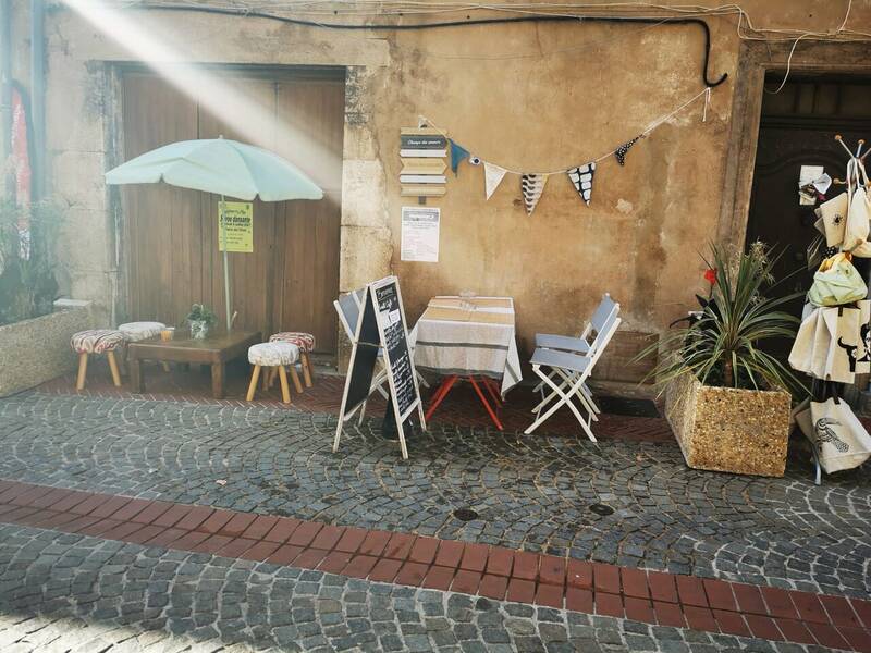 La Parenthèse Inattendue d'AhMaZone accepte les chiens à Montauroux