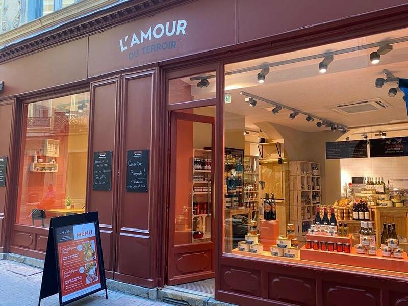 L' Amour Du Terroir accepte les chiens à Nîmes