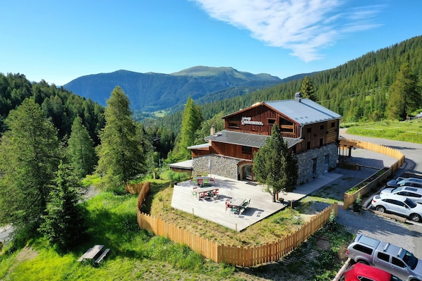Auberge Quintessence accepte les chiens à Roubion