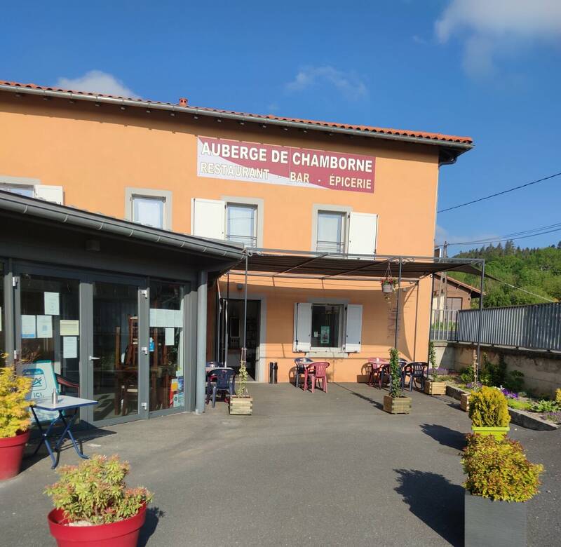 Auberge de Chamborne accepte les chiens à Félines