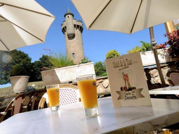 Hôtel-Restaurant de la Tour accepte les chiens à Masseret