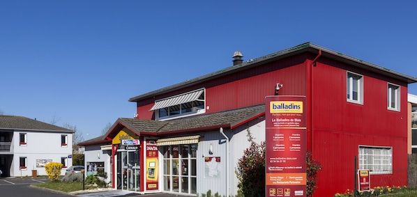 initial by balladins Blois accepte les chiens à Blois