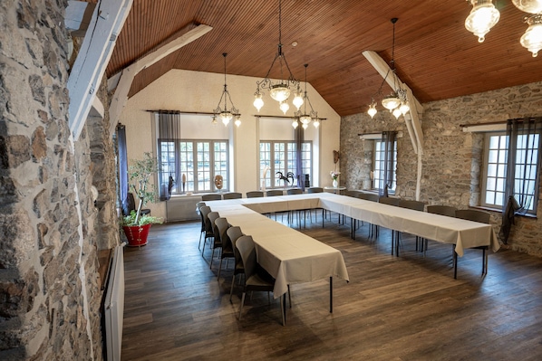 Logis Central Hôtel & Spa accepte les chiens à Bort-les-Orgues