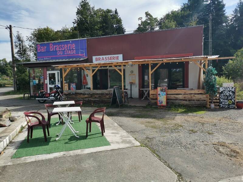 Restaurant bar du stade accepte les chiens à La-Bastide-de-Serou