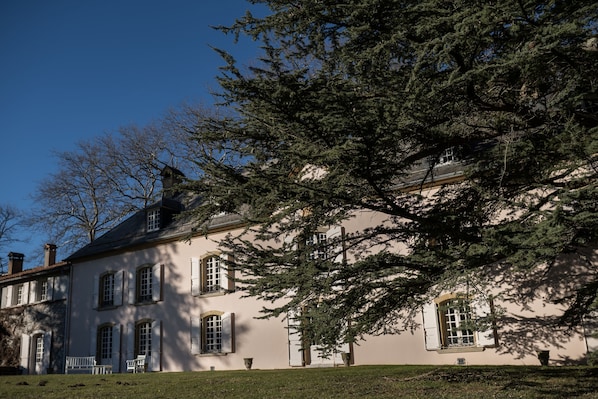 Clos Cathala accepte les chiens à Saint-Paul-de-Jarrat