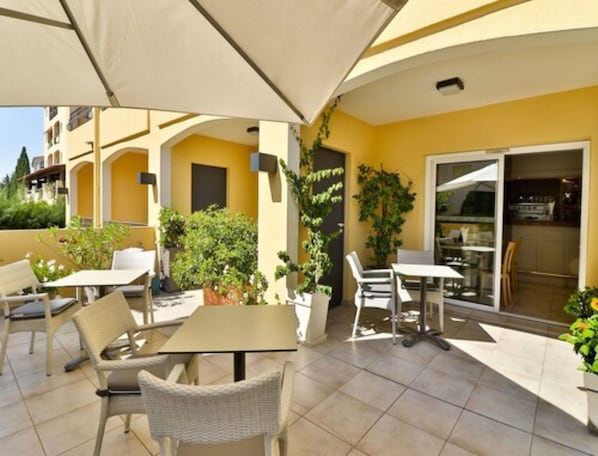 Hotel Le Petit Prince accepte les chiens à Sainte-Maxime