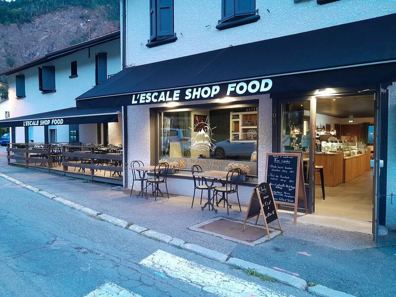 L'Escale Shop Food accepte les chiens à Passy