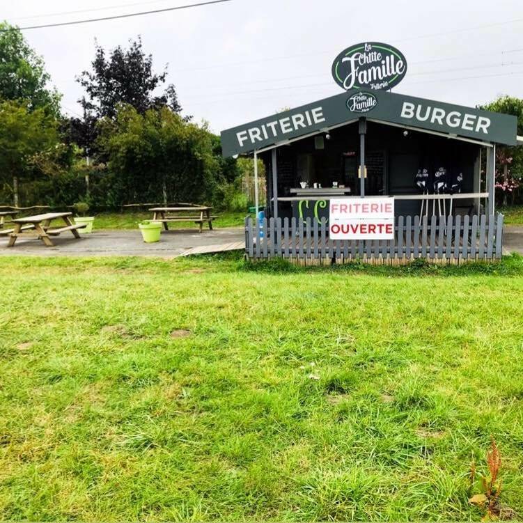 Friterie la Chtite Famille accepte les chiens à Saint-Josse